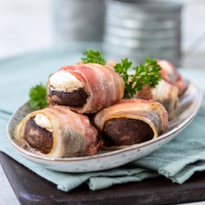 goat cheese stuffed mushrooms with bacon