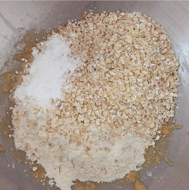 Add rest of dry ingredients and mix to a sticky dough