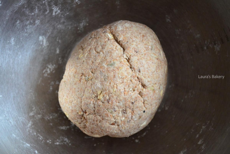 Spelt seed cracker dough ball