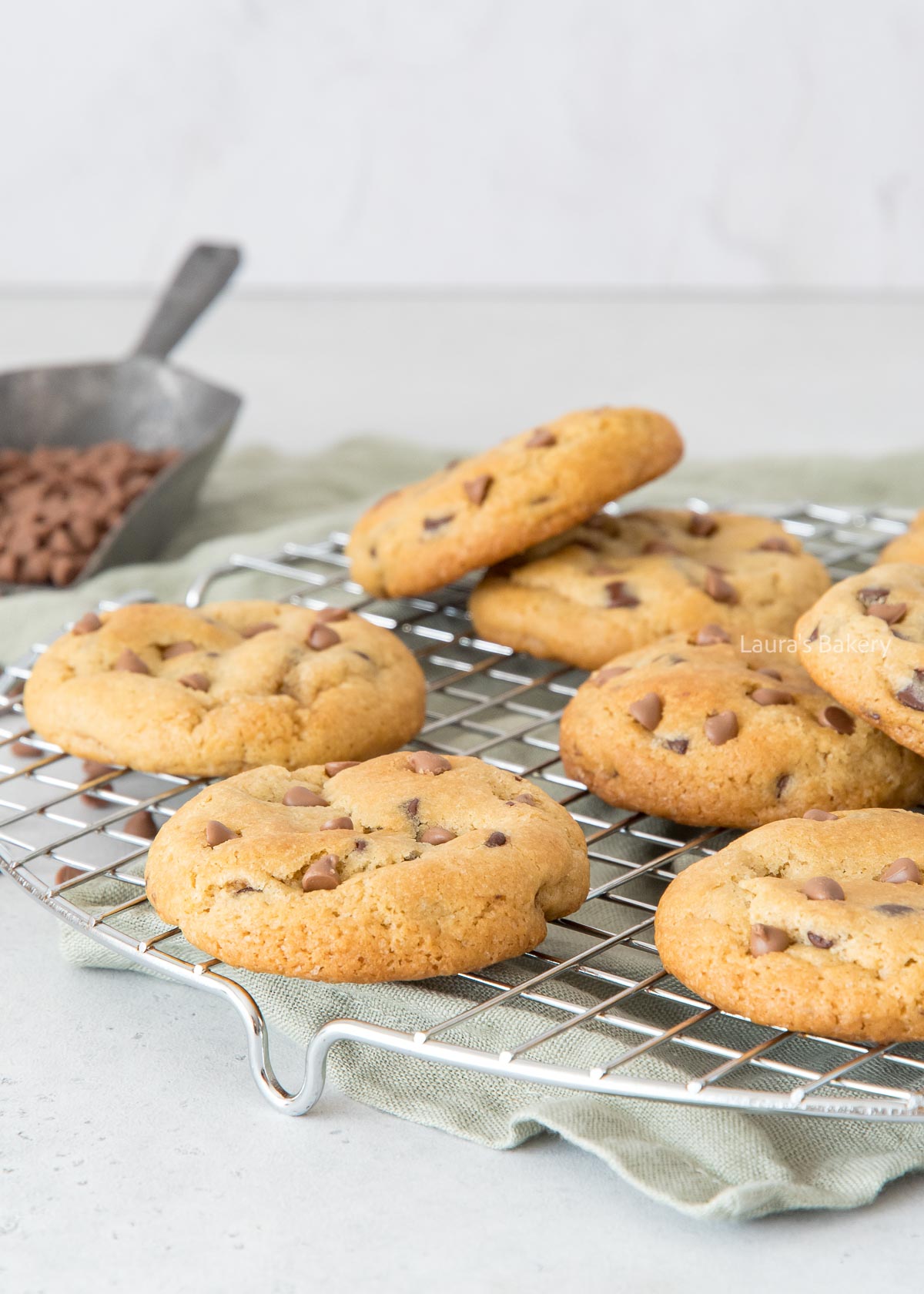 Thick chocolate chip cookies-2