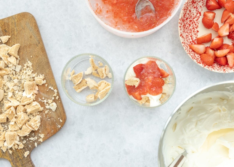 Build the eton mess layers