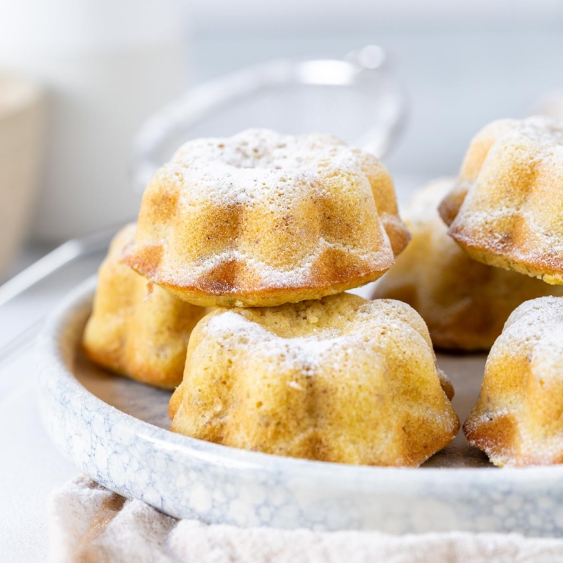 Mini Lemon Bundt Cakes