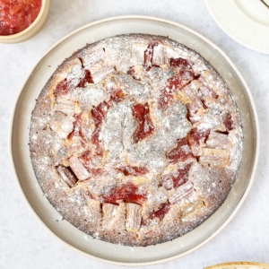 Rhubarb cake