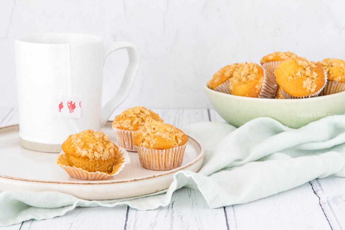 Mini lemon crumb muffins-2