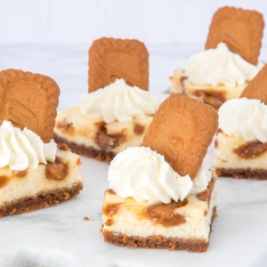 Biscoff cheesecake bars