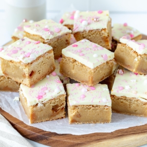 Caramel blondies