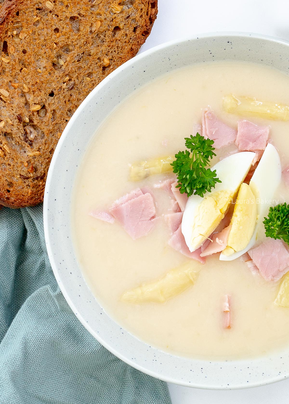 Creamy white asparagus soup-1