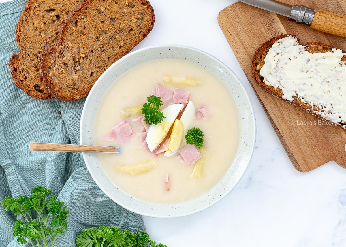 Creamy white asparagus soup-4