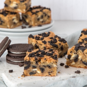 Oreo blondies