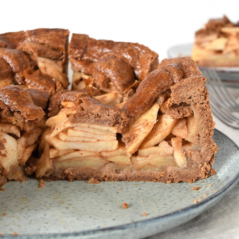 Dutch Speculaas Apple Pie