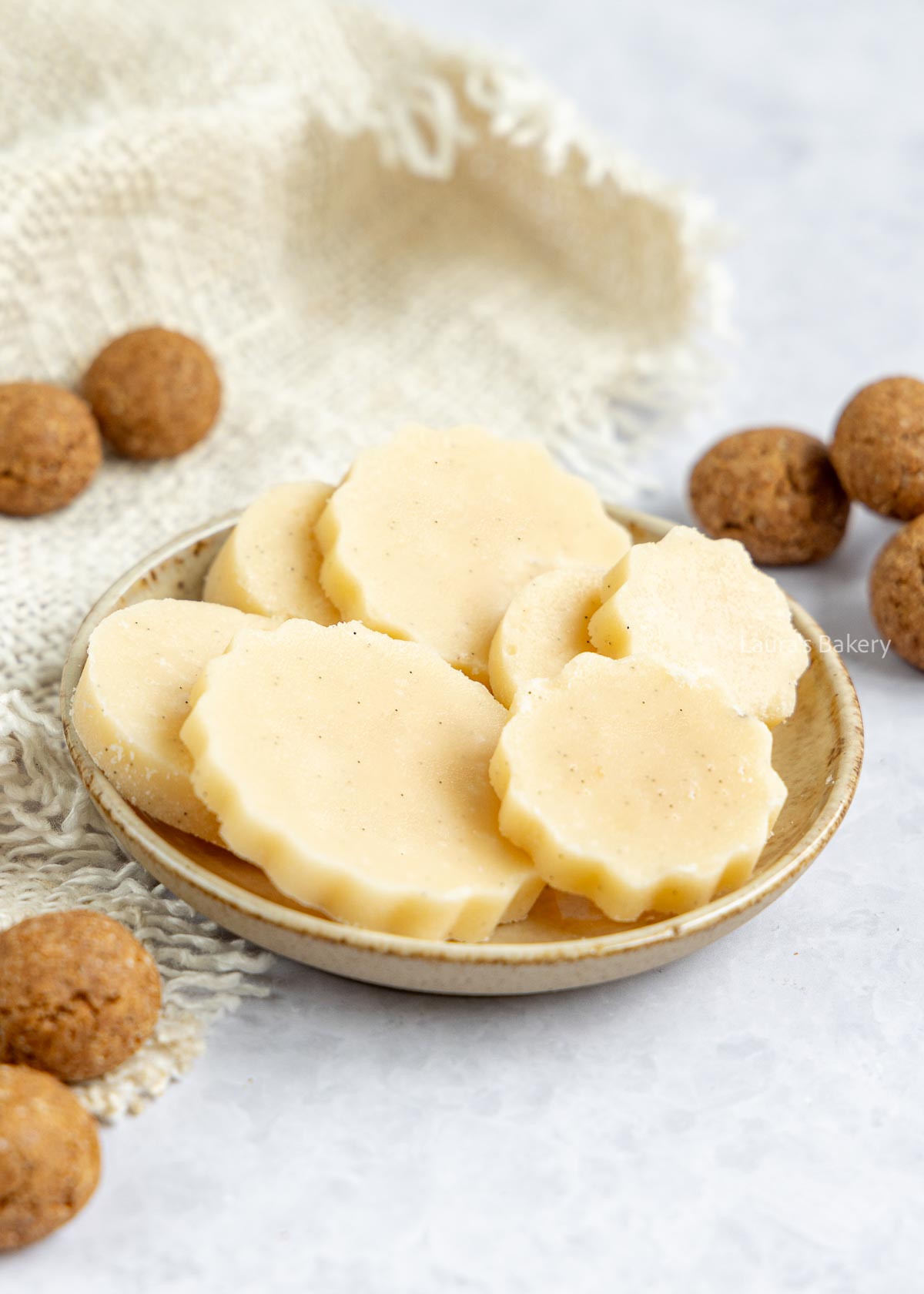 Dutch Borstplaat (Traditional Dutch Fudge Candy)