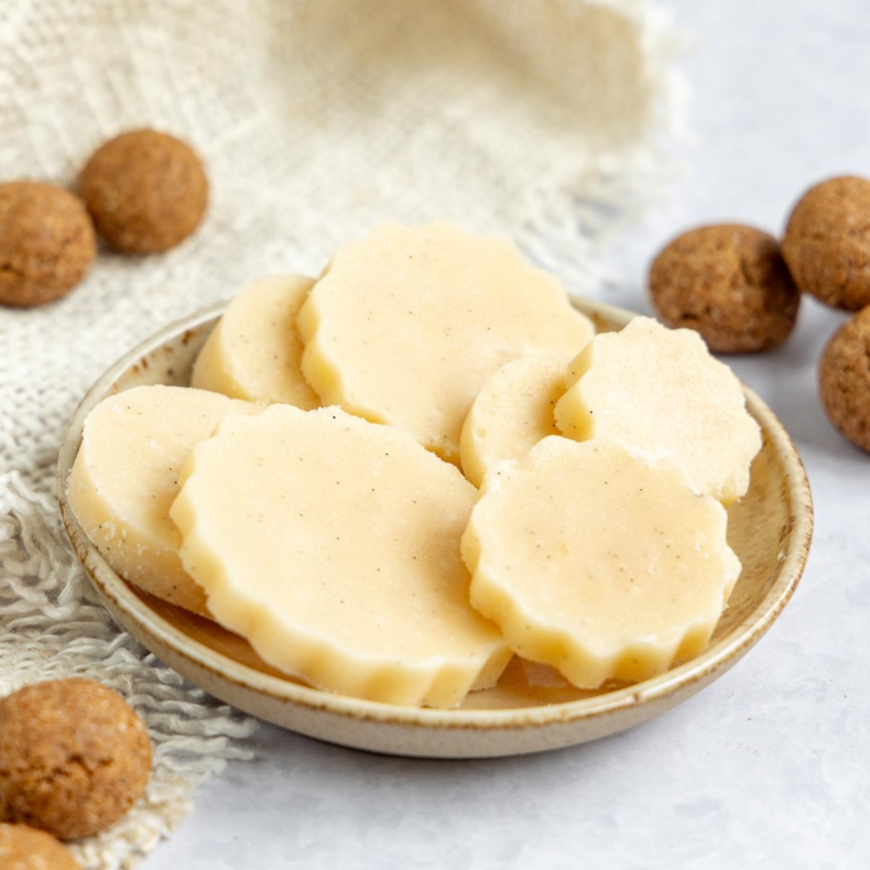 Dutch Borstplaat (Traditional Dutch Fudge Candy)